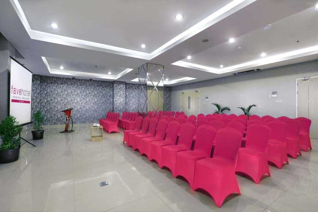 Банджармасин: favehotel Ahmad Yani Banjarmasin