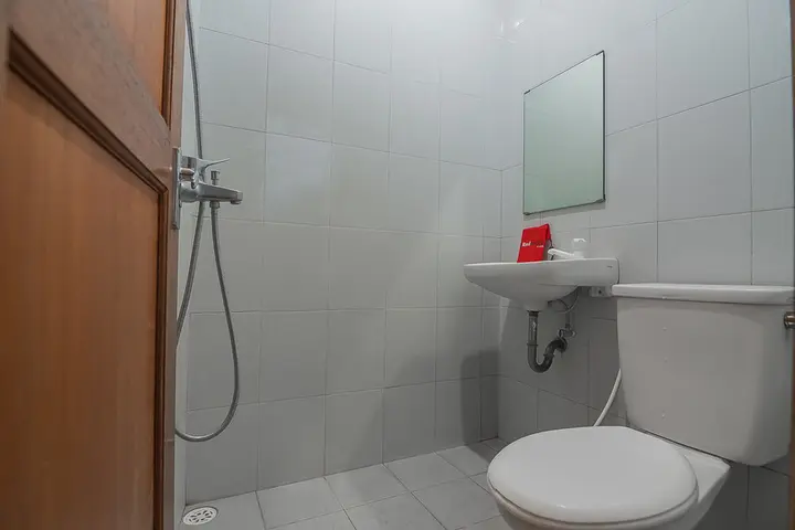 Бандунг: Reddoorz Near Setrasari Mall