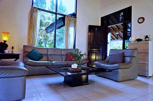 Holidayhome Alam Cipanas Puncak — фото 2