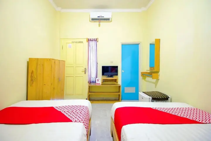 Депок: RedDoorz near Amikom Yogyakarta 3
