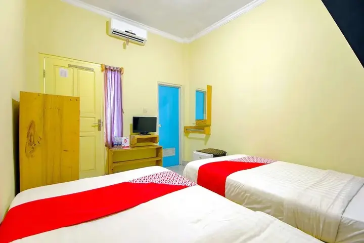 Депок: RedDoorz near Amikom Yogyakarta 3