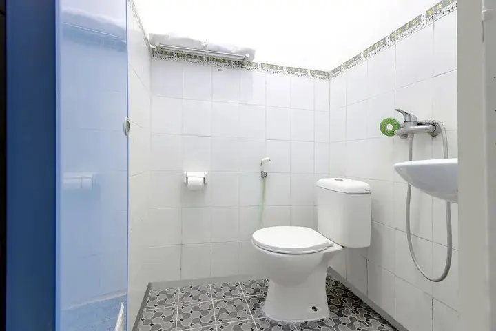 Депок: RedDoorz near Amikom Yogyakarta 3