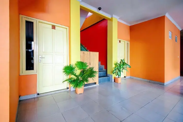 Депок: RedDoorz near Amikom Yogyakarta 3