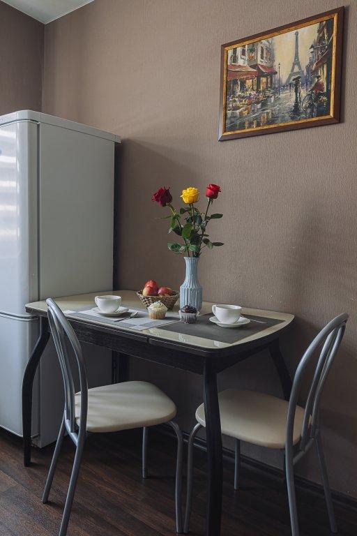 Красноярск: Апартаменты на Алексеева 111