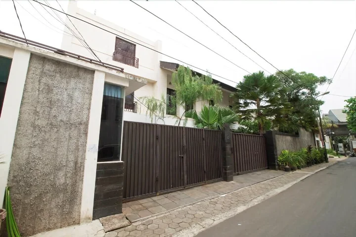 Джакарта: RedDoorz near Taman Puring