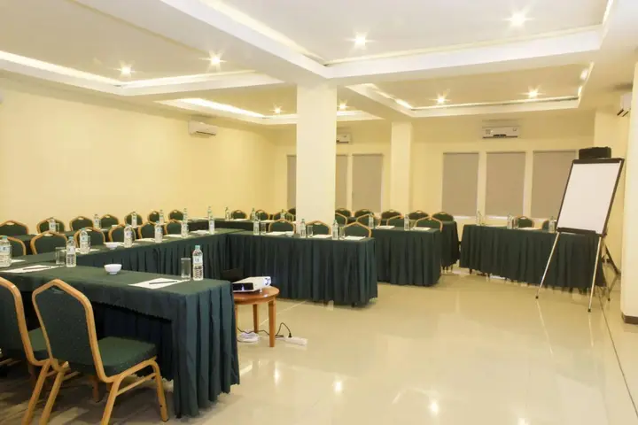 Сурабая: D'Inn Rungkut Juanda - Surabaya