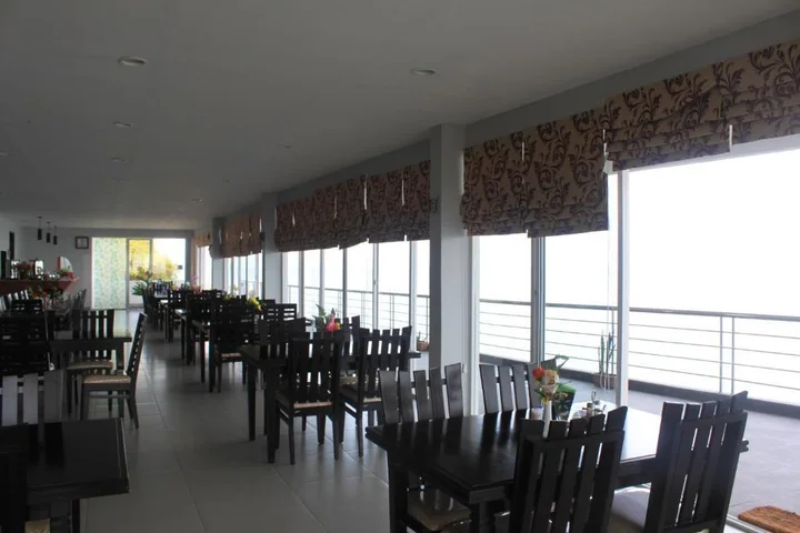 Озеро Тоба: Tiara Bunga Hotel & Villa
