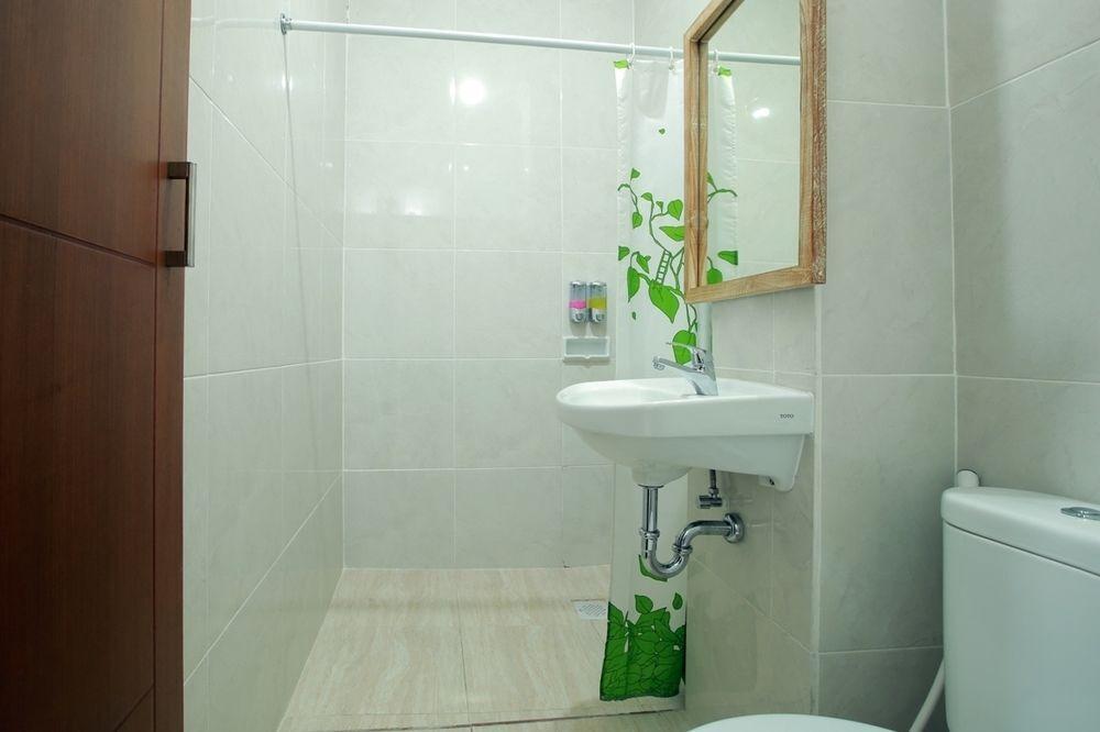 Беноа: RedDoorz @ By Pass Nusa Dua