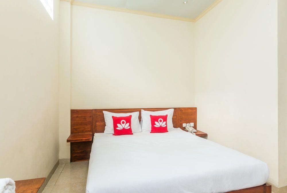 Денпасар: ZenRooms Denpasar ByPass Suwung