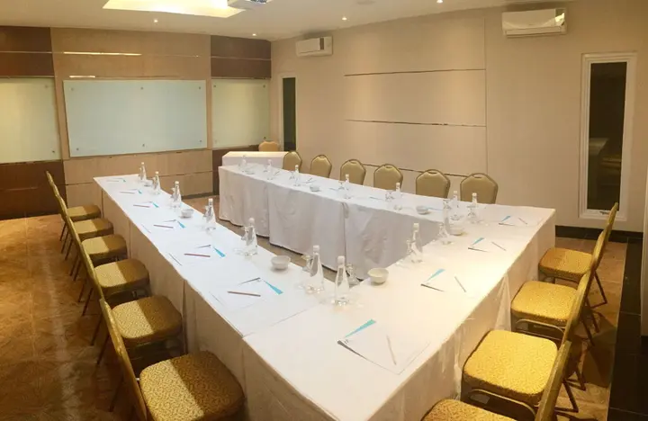 Бандунг: M Premiere Hotel