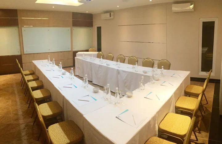 Бандунг: M Premiere Hotel