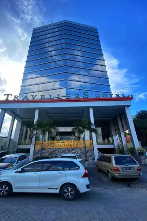 Макассар: Travellers Hotel Phinisi