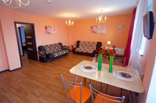 Красноярск: Na Aviatorov -4 Apartments