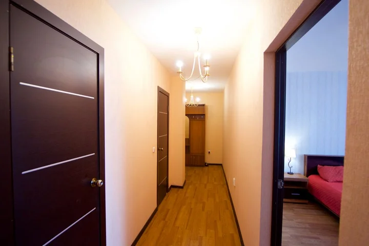 Красноярск: Na Aviatorov -4 Apartments