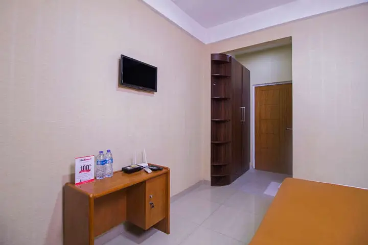 Джакарта: RedDoorz near Cilandak Town Square