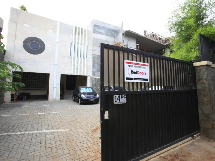Джакарта: RedDoorz near Cilandak Town Square