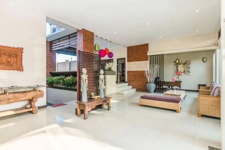 Кута: ZEN Premium Seminyak Eka Laweya