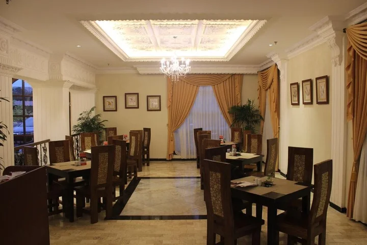 Депок: D'Salvatore Art & Boutique Hotel