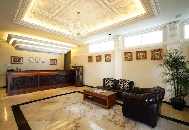 Депок: D'Salvatore Art & Boutique Hotel