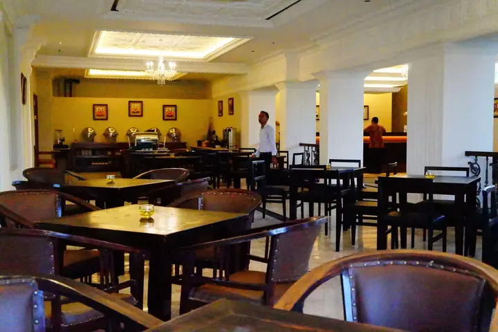 Депок: D'Salvatore Art & Boutique Hotel