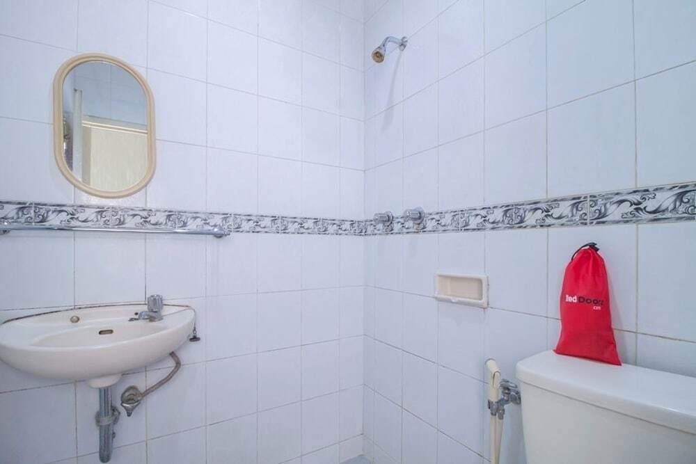 Джакарта: RedDoorz Near WTC Sudirman