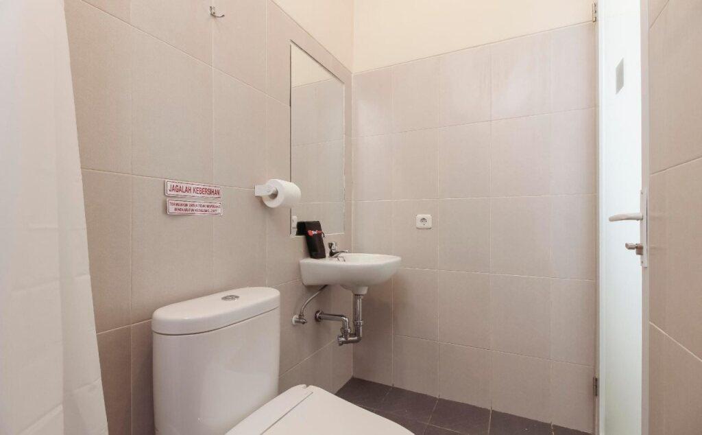 Джакарта: RedDoorz near Soekarno Hatta Airport