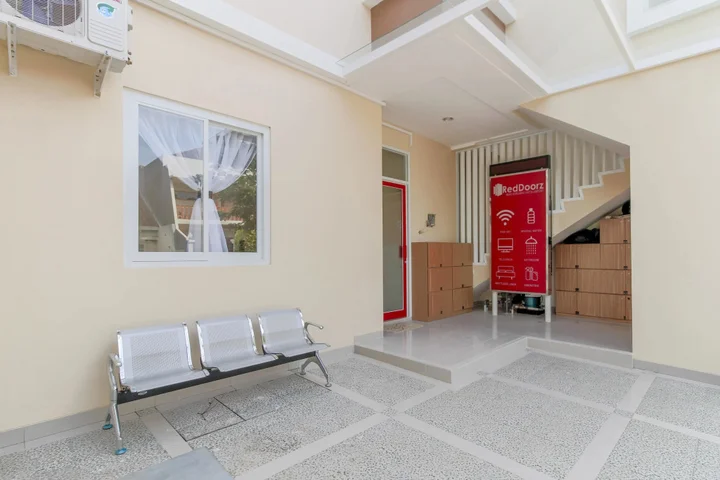 Джакарта: RedDoorz near Soekarno Hatta Airport
