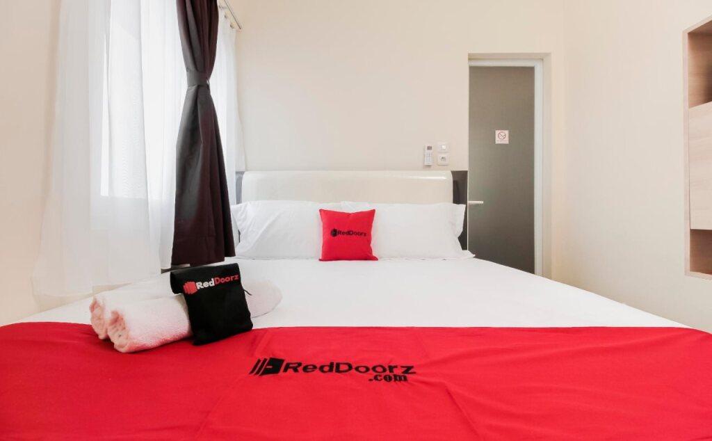 Джакарта: RedDoorz near Soekarno Hatta Airport
