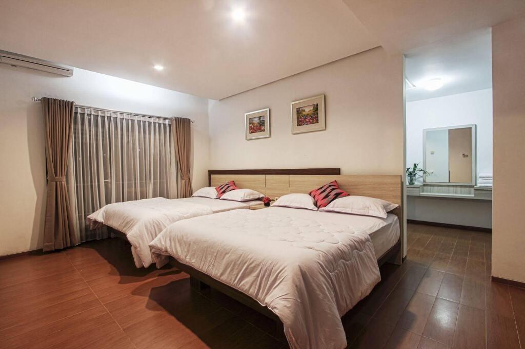 Бандунг: Villa Kencana Syariah, 6 Bed KingSize, View Gunung