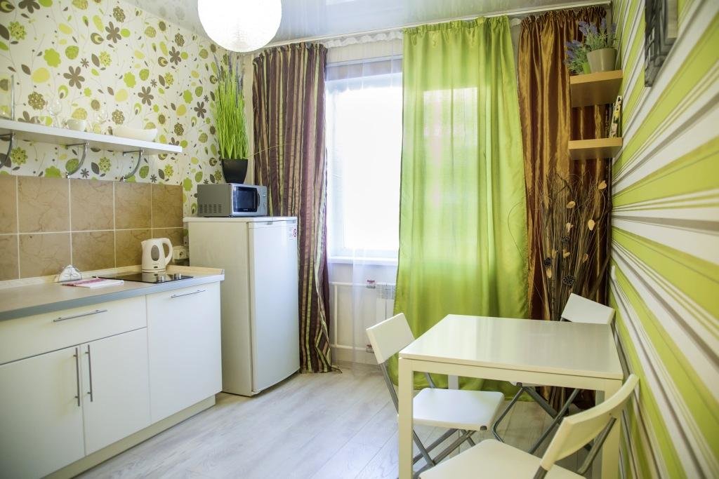 Красноярск: Апартаменты на улице Батурина 20
