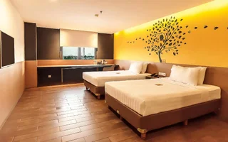 Тангеранг: Yellow Bee Tangerang