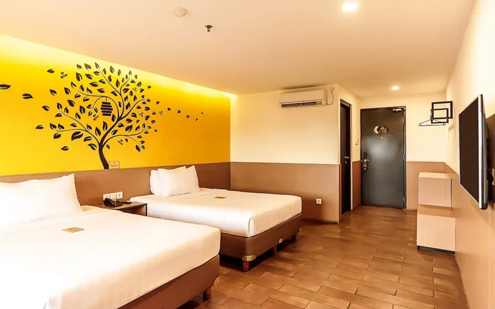 Тангеранг: Yellow Bee Tangerang