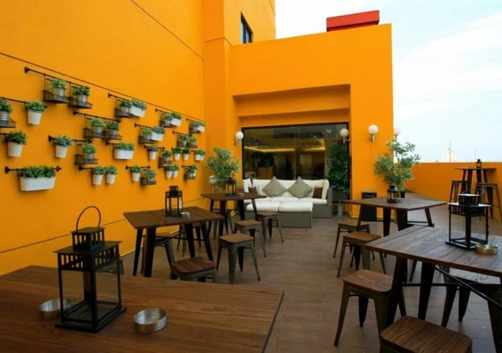 Тангеранг: Yellow Bee Tangerang