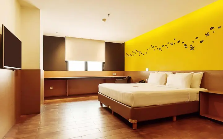 Тангеранг: Yellow Bee Tangerang