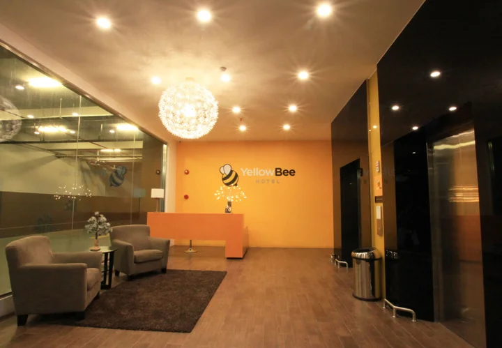 Тангеранг: Yellow Bee Tangerang