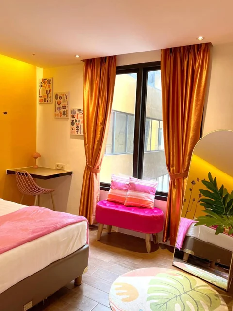 Тангеранг: Yellow Bee Tangerang