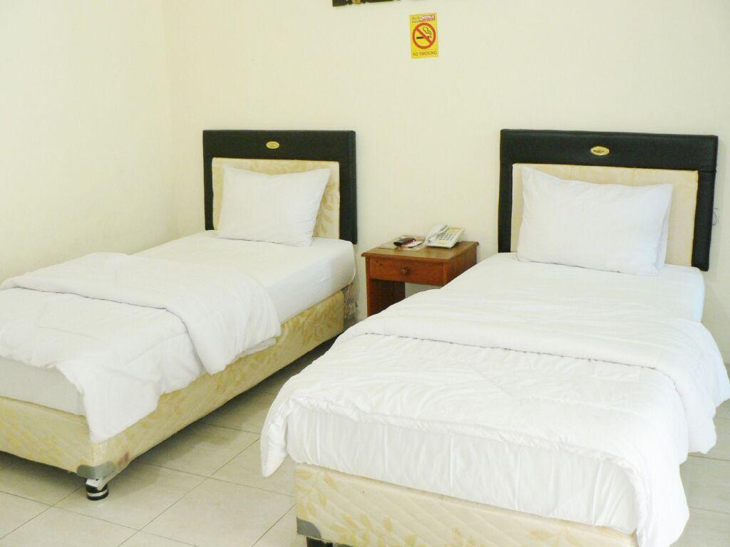 Негара: Negara Hotel