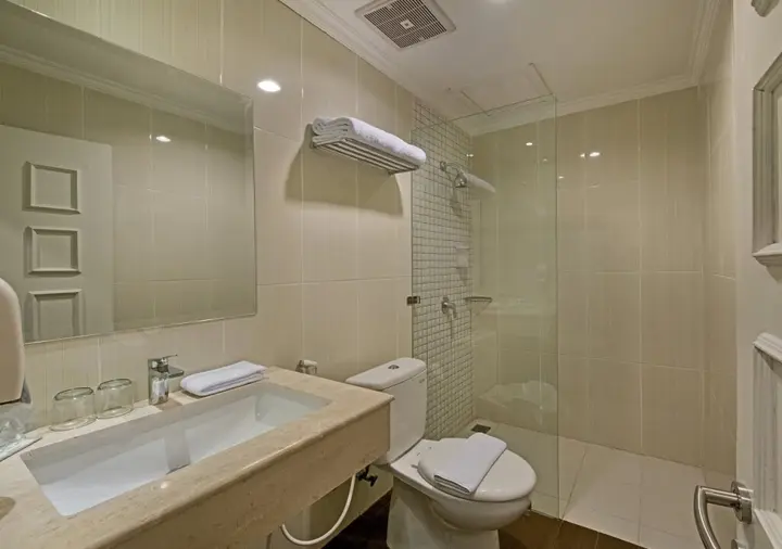 Сурабая: Whiz Prime Hotel Darmo Harapan Surabaya