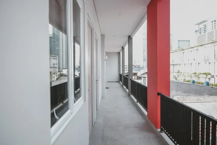Джакарта: RedDoorz Plus @ Karet Pedurenan 3