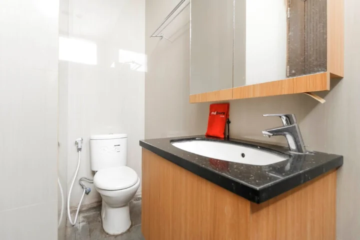 Джакарта: RedDoorz Plus @ Kelapa Dua Kebon Jeruk