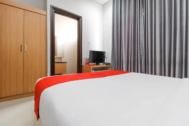 Джакарта: RedDoorz Plus @ Kelapa Dua Kebon Jeruk