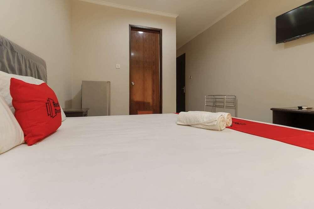 Джакарта: RedDoorz @ Lebak Bulus Raya 2