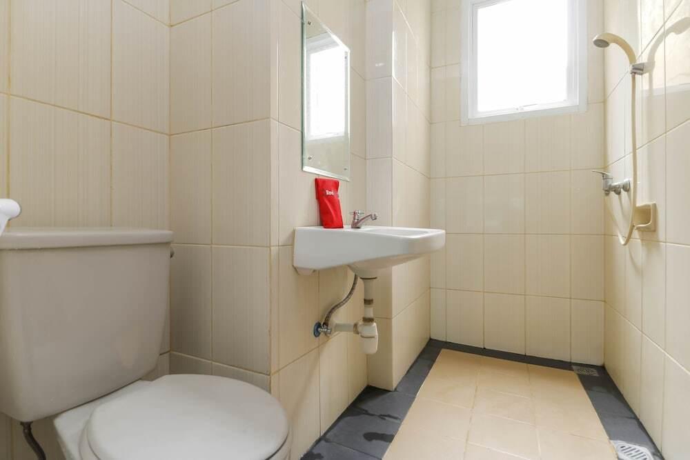 Джакарта: RedDoorz @ Lebak Bulus Raya 2
