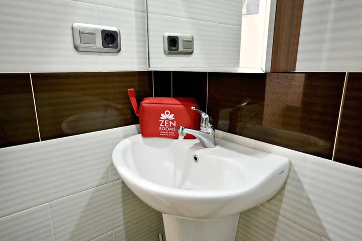 Джакарта: ZEN Rooms Tebet Gudang Peluru