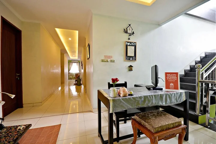 Джакарта: ZEN Rooms Tebet Gudang Peluru