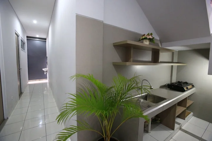 Джакарта: RedDoorz @ Karet Pedurenan 2