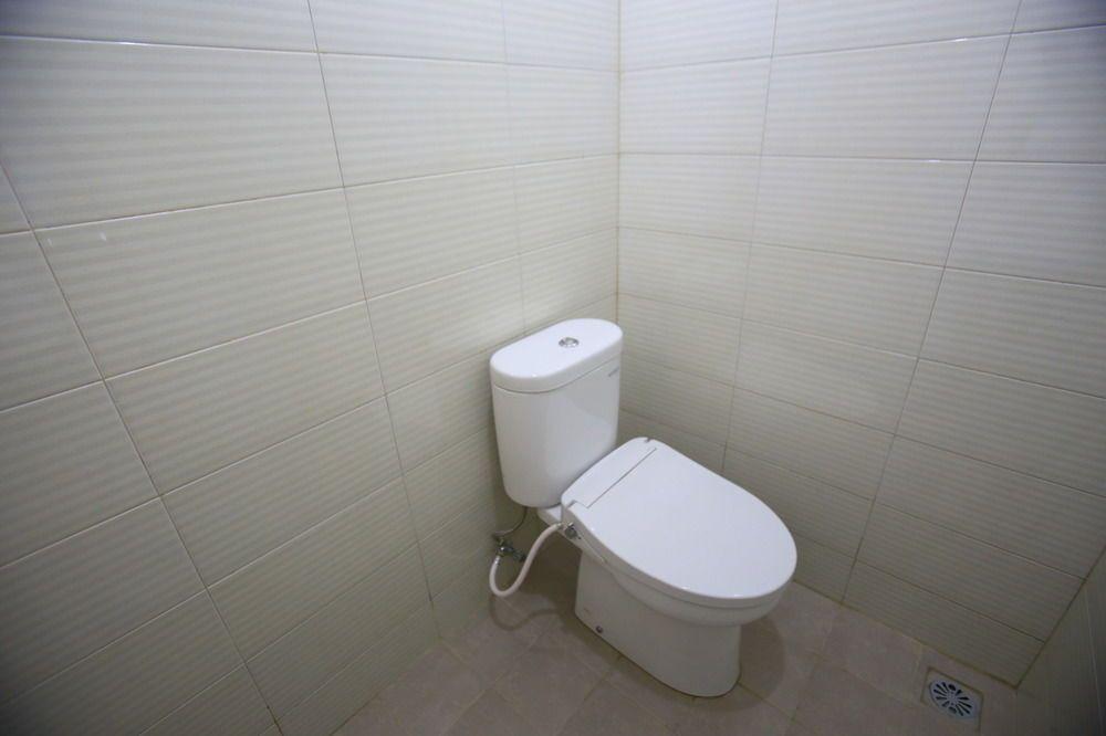 Джакарта: RedDoorz @ Karet Pedurenan 2