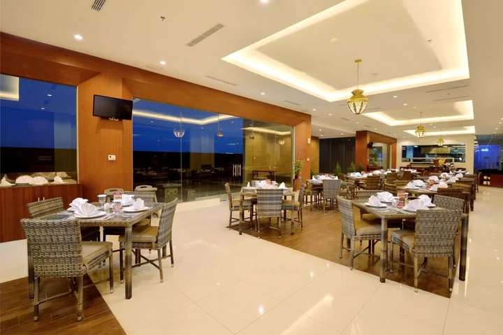 Батуретно: The Atrium Hotel and Resort Yogyakarta