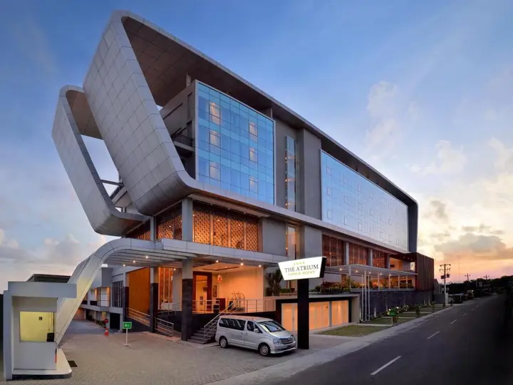 Батуретно: The Atrium Hotel and Resort Yogyakarta