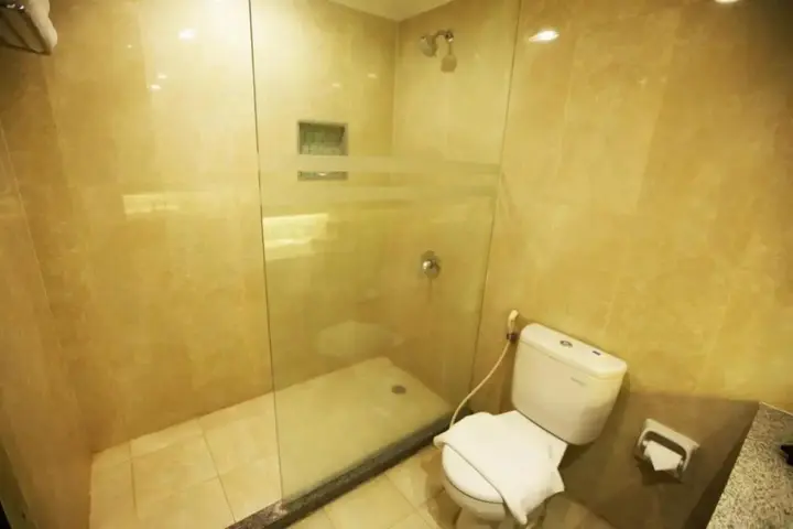 Батуретно: The Atrium Hotel and Resort Yogyakarta